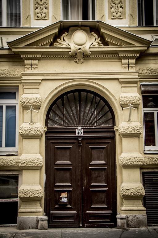 Romeo'S Apartment Budapest Room photo