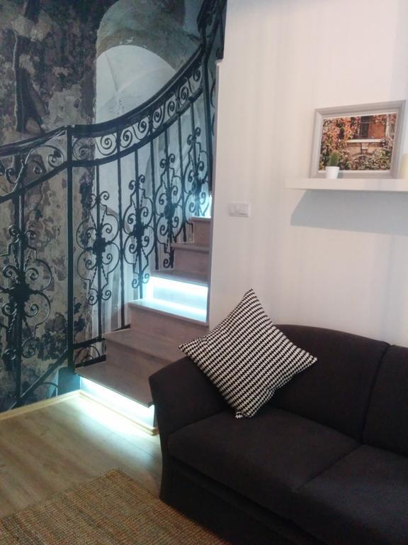 Romeo'S Apartment Budapest Room photo